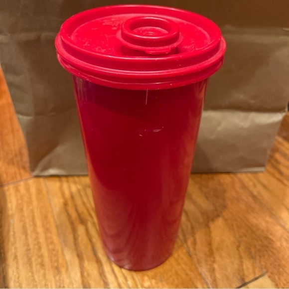 Vtg Red Water Tupperware Pitcher 262-13 w/ Snap On Lid 603-1 & Spout Cover 564-4 - Picture 1 of 6